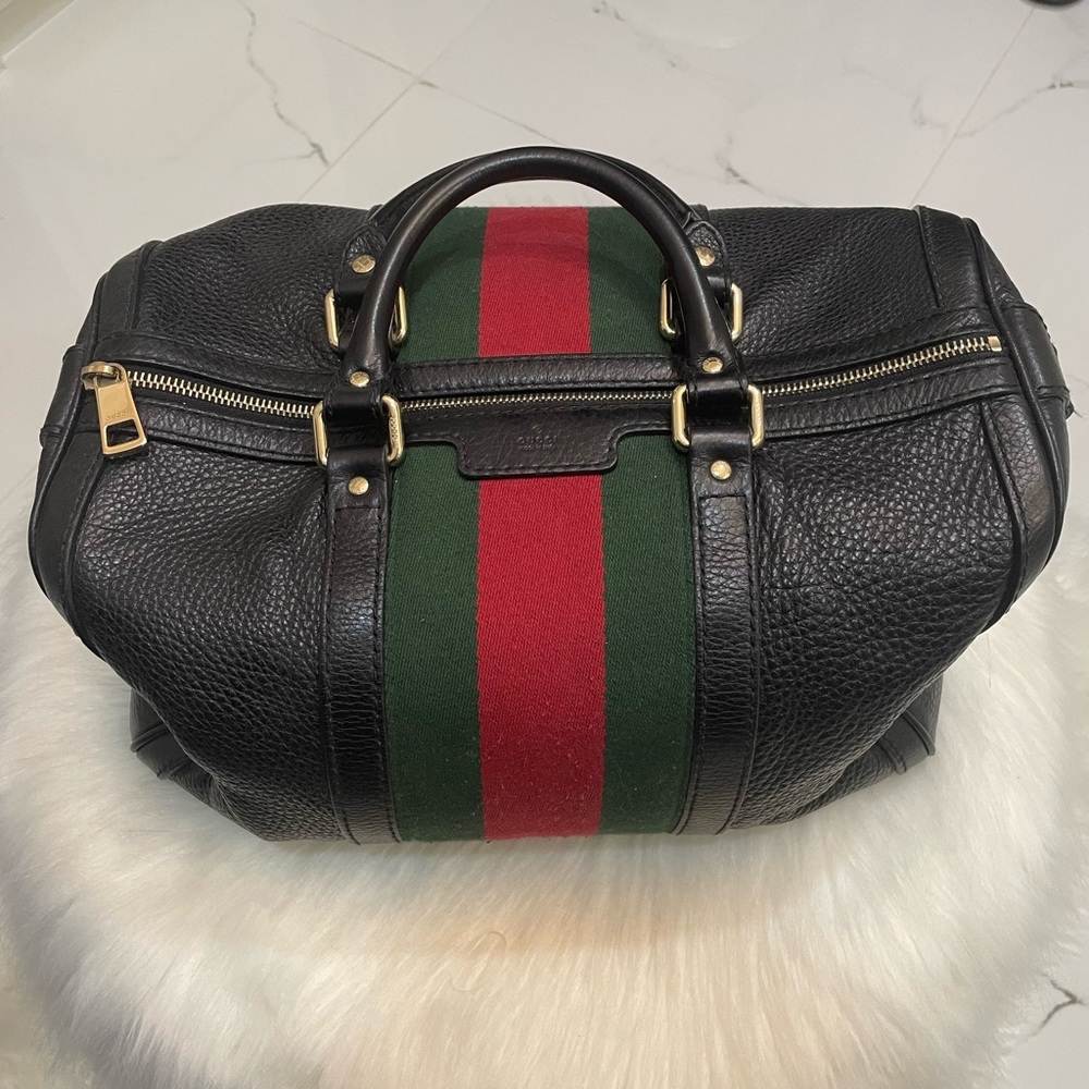 Gucci traditional purse